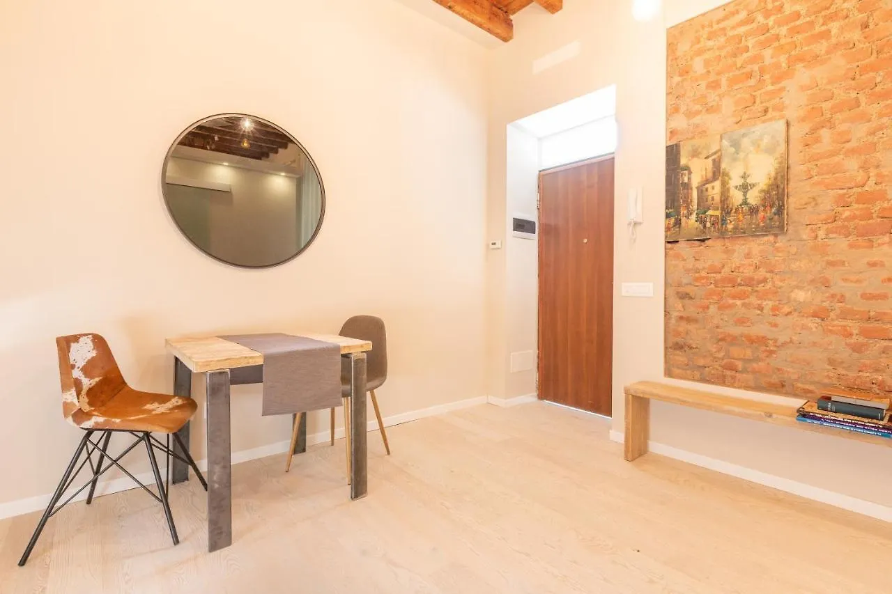 Apartment Mo22 Loreto- Duomo- Chic - Luxury - Boho Milan Italy